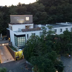ホテル ホテル現代楽園 伊勢原, 伊勢原市